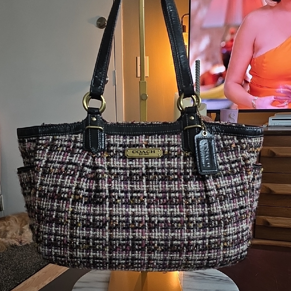 Coach Y2K Tweed Gallery Tote 2012 💜💛